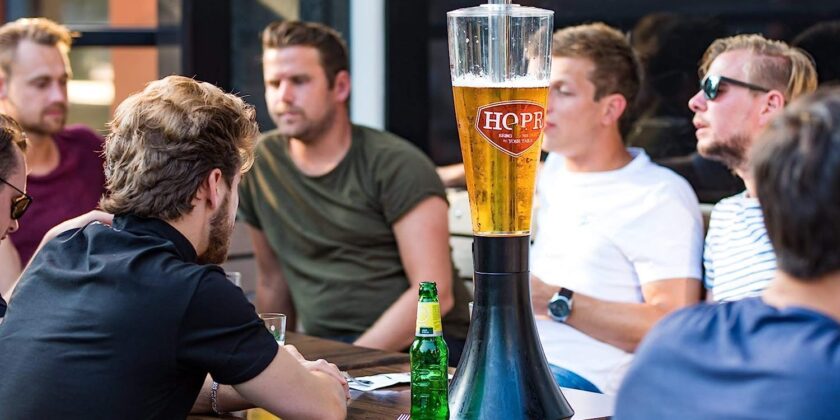 The Ultimate Guide to Digital Signage for Pubs and Bars